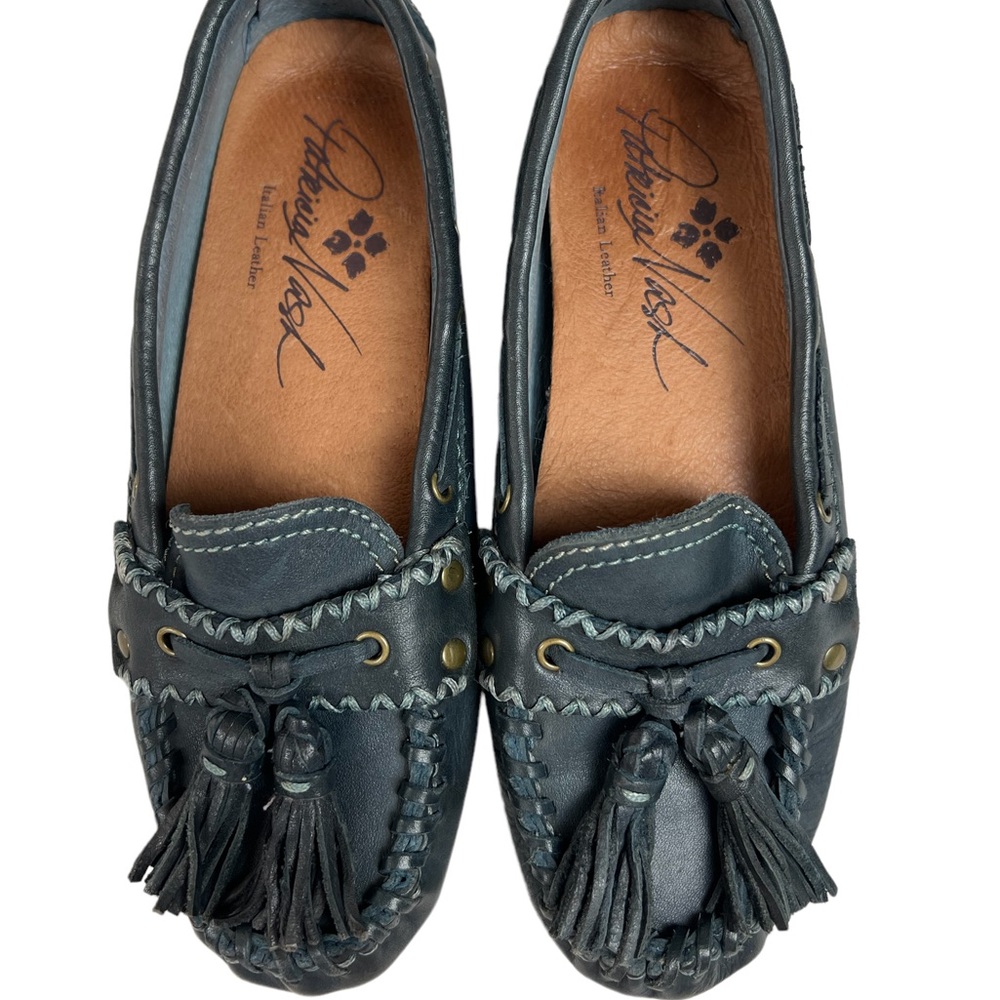 Patricia Nash Italian Leather Moccasin. Navy Blue. Size 6.5. Gently used.